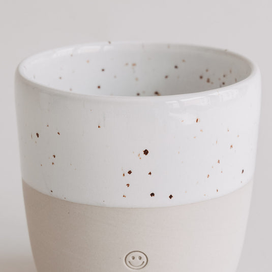 Steingut Becher "Smiley"
