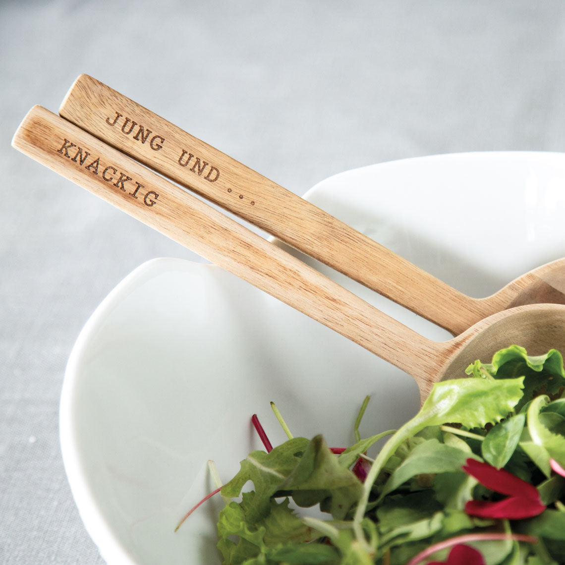Salatbesteck aus Holz "Jung und Knackig..."