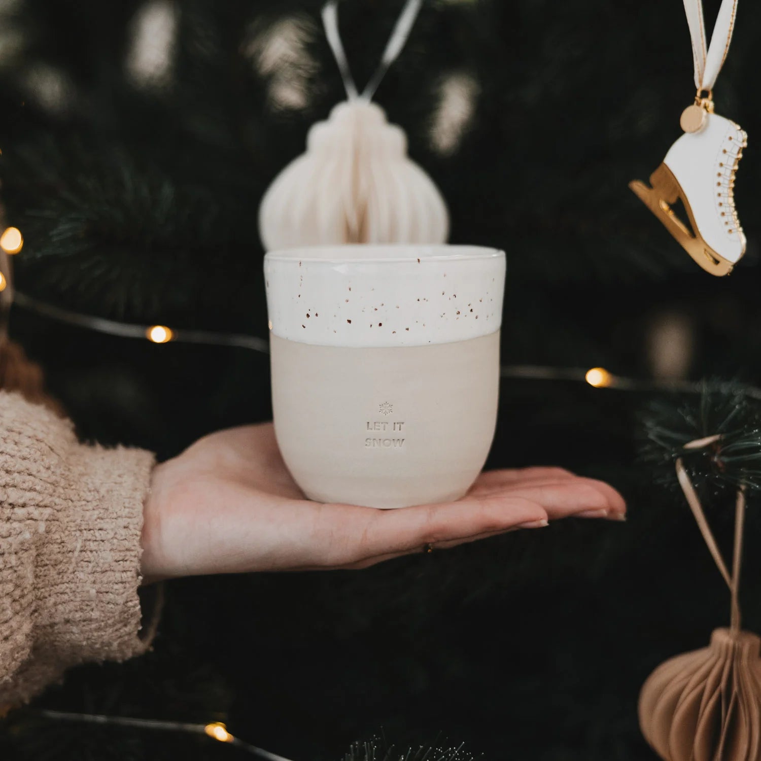 Steingut Becher "Let it snow"