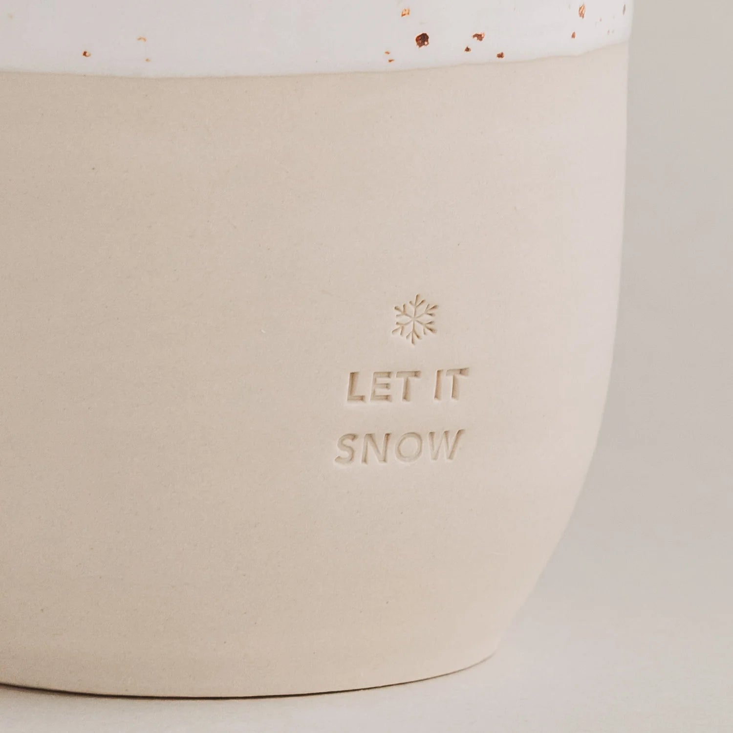 Steingut Becher "Let it snow"