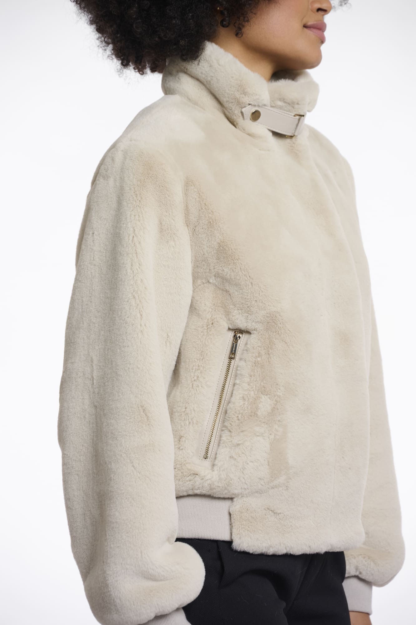 Kurze Kunstpelz Jacke Ambra