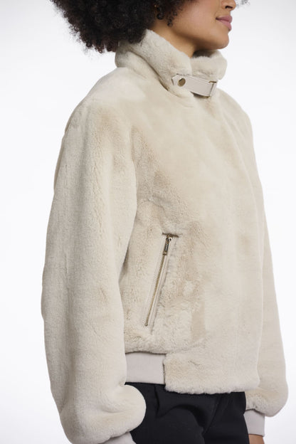 Kurze Kunstpelz Jacke Ambra