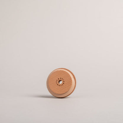 Trinkglas-Deckel aus Buche - ,, Rundum glücklich“