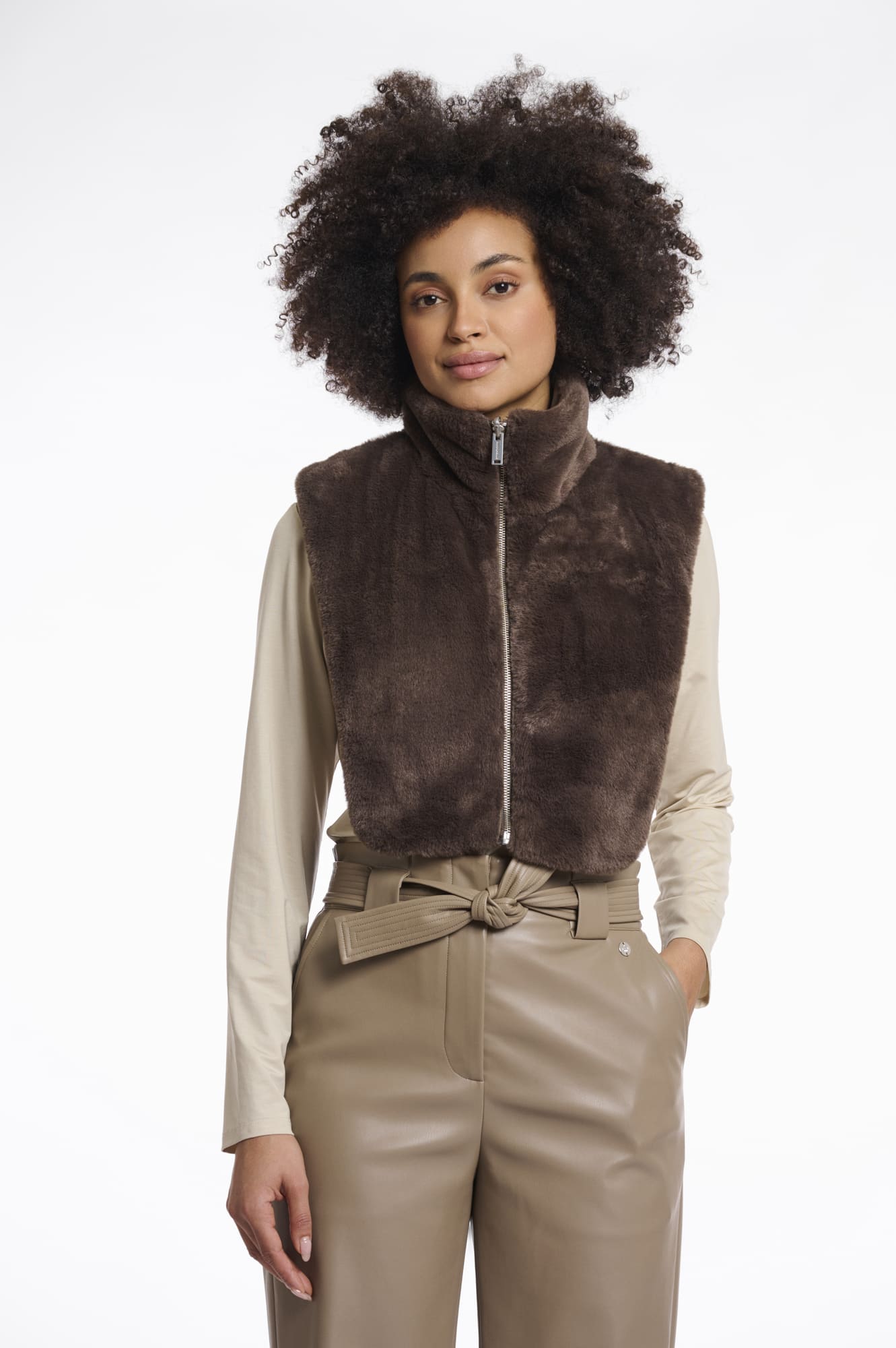 Nura Fellkragen dark toffee