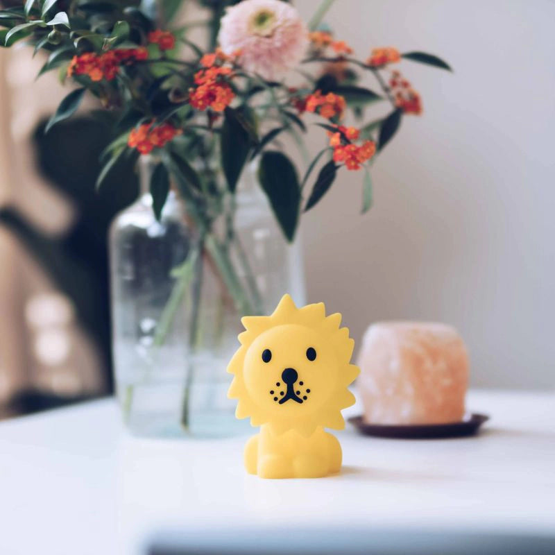 Bundle of Light, Lion