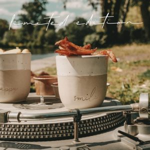 Steingut Becher LTD "Smile"