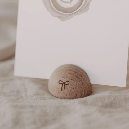 Halbrunder Kartenständer Schleife