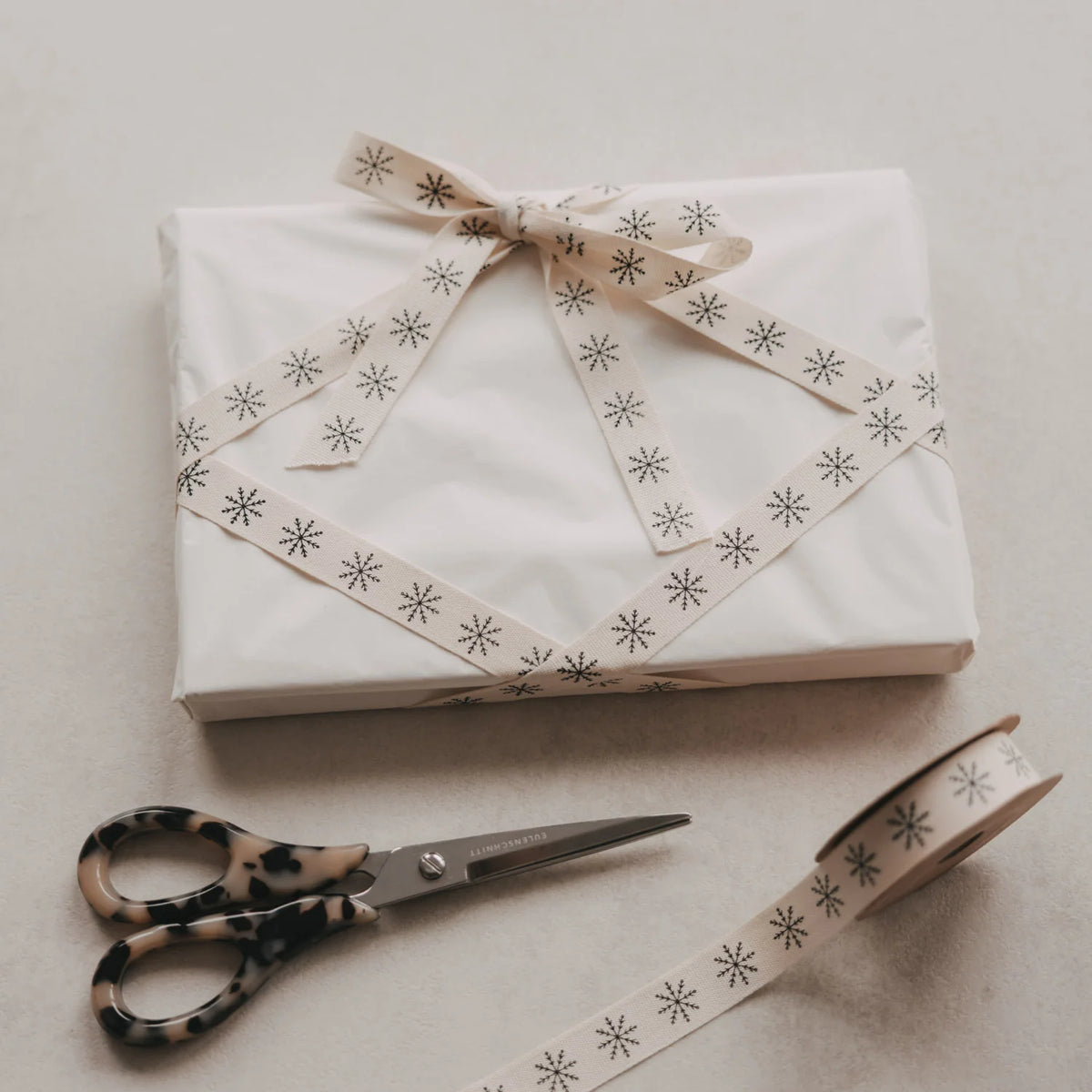 Geschenkband Schneeflocken