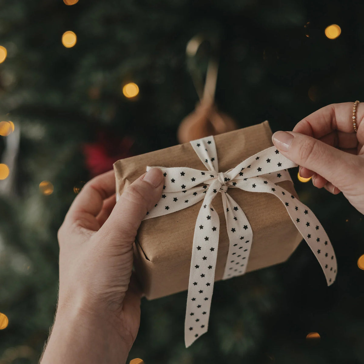 Geschenkband kleine Sterne